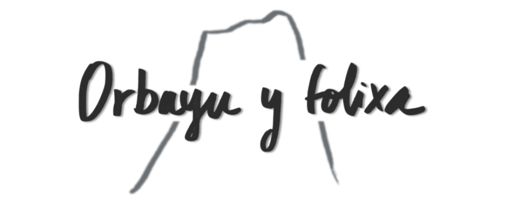 Logo de Orbayu y Folixa sobre silueta del Picu Urriellu